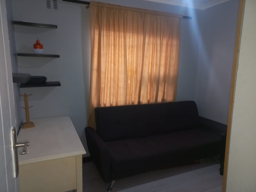 4 Bedroom Property for Sale in Lentegeur Western Cape